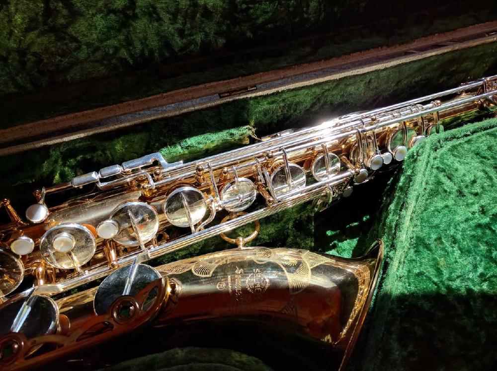 Silver plated keys and lacquered body on this Mark VI tenor.