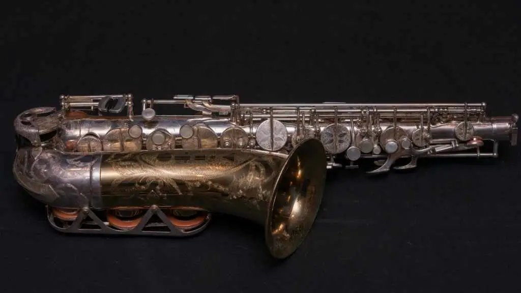 Ornately engraved Leblanc System alto, full view