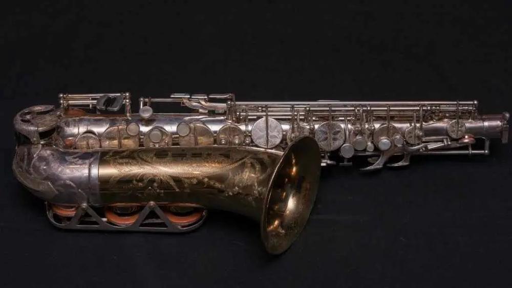 Ornately engraved Leblanc System alto, full view