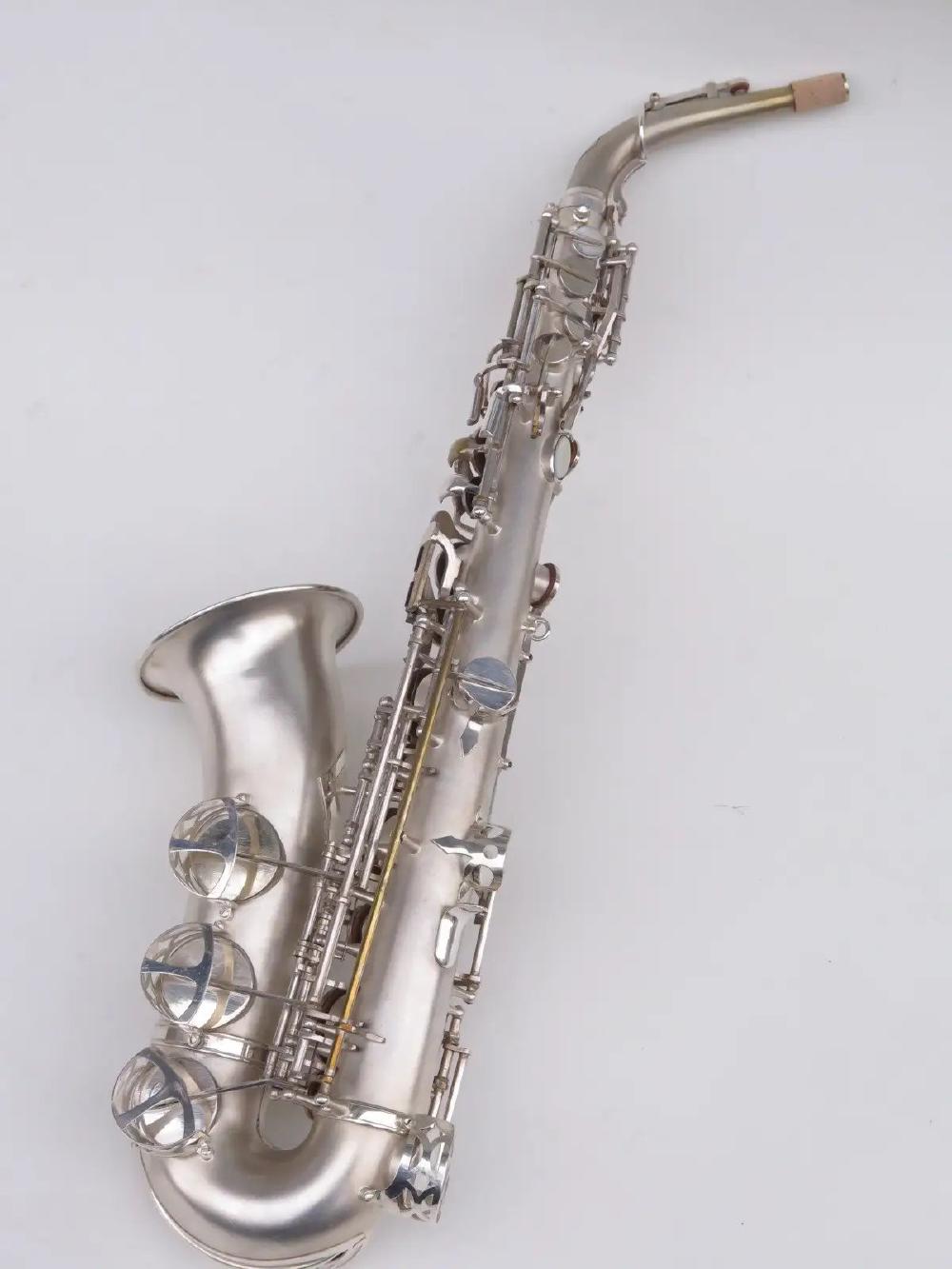 Silver engraved semi-Rationnel — keywork